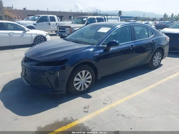 4T1C31AK2MU551325 2021 TOYOTA CAMRY - Image 2