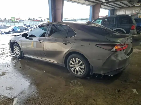 4T1C31AK2MU551664 2021 TOYOTA CAMRY - Image 2