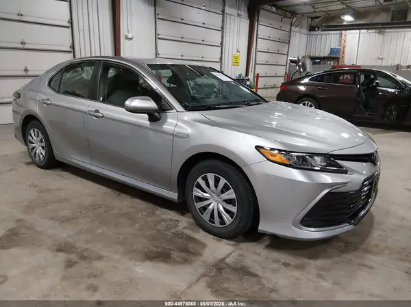 4T1C31AK2MU552698 2021 TOYOTA CAMRY - Image 1
