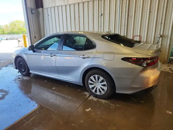 4T1C31AK2MU564091 2021 TOYOTA CAMRY - Image 2