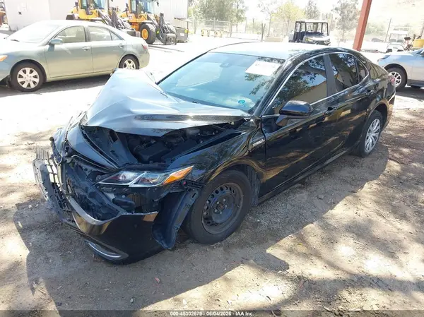 4T1C31AK2MU568786 2021 TOYOTA CAMRY - Image 2