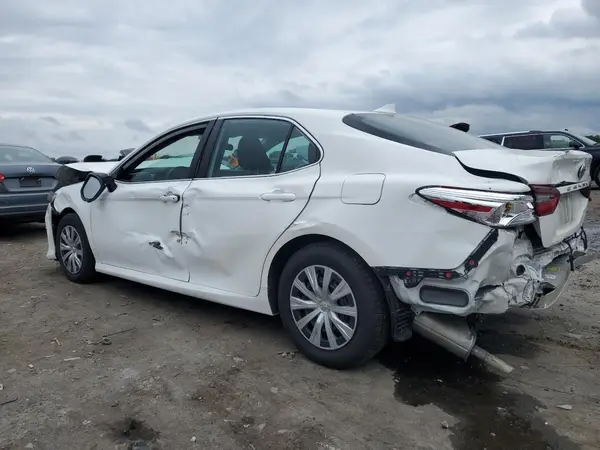 4T1C31AK2NU035418 2022 TOYOTA CAMRY - Image 2