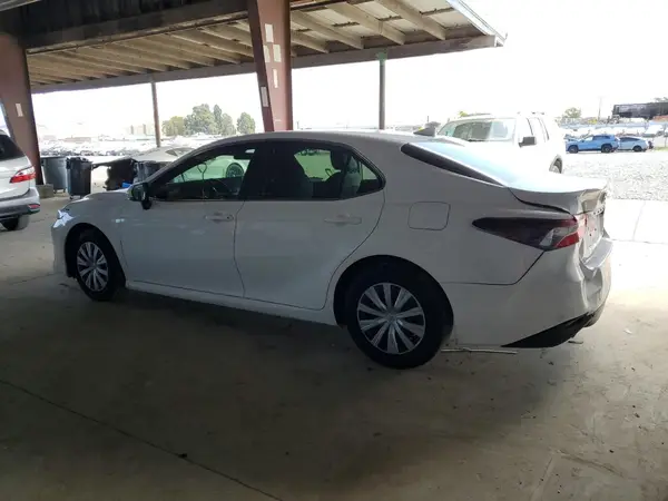 4T1C31AK2NU573195 2022 TOYOTA CAMRY - Image 2