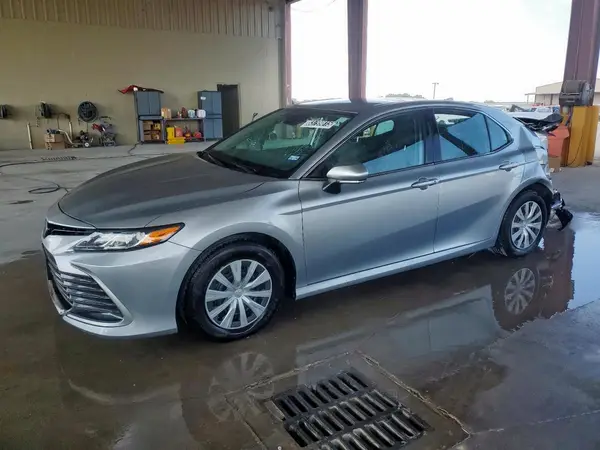 4T1C31AK2NU574444 2022 TOYOTA CAMRY - Image 1