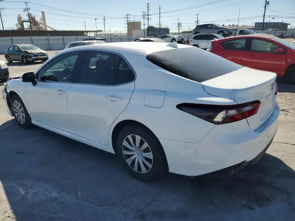 4T1C31AK2NU575058 2022 TOYOTA CAMRY - Image 2