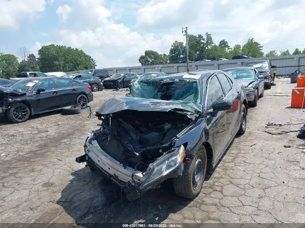 4T1C31AK2NU575304 2022 TOYOTA CAMRY - Image 2