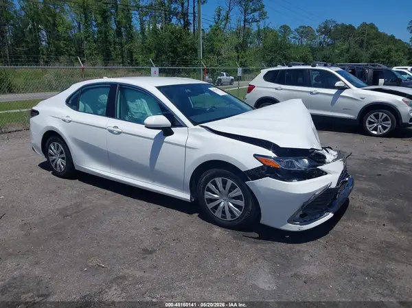 4T1C31AK2NU578011 2022 TOYOTA CAMRY - Image 1