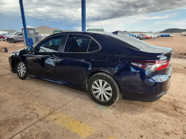 4T1C31AK2NU585749 2022 TOYOTA CAMRY - Image 2
