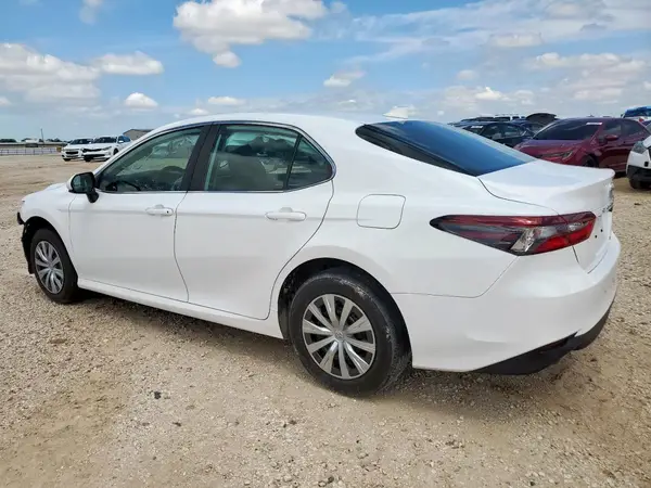 4T1C31AK2NU585783 2022 TOYOTA CAMRY - Image 2