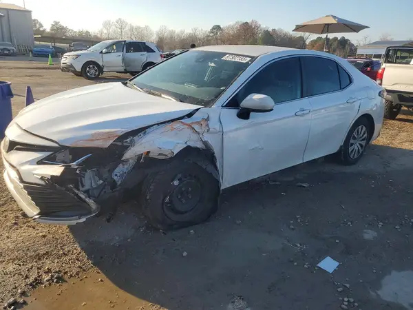 4T1C31AK2NU585802 2022 TOYOTA CAMRY - Image 1