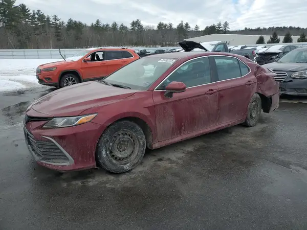 4T1C31AK2NU597657 2022 TOYOTA CAMRY - Image 1