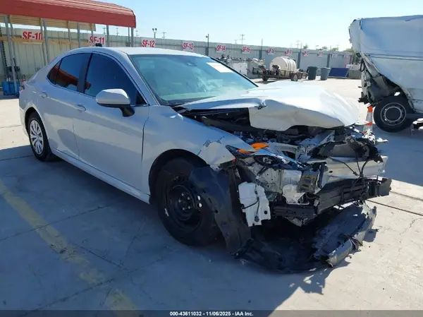 4T1C31AK2PU055204 2023 TOYOTA CAMRY - Image 1