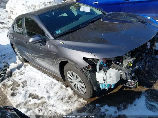 4T1C31AK2PU605582 2023 TOYOTA CAMRY - Image 1