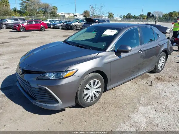 4T1C31AK2RU627651 2024 TOYOTA CAMRY - Image 2