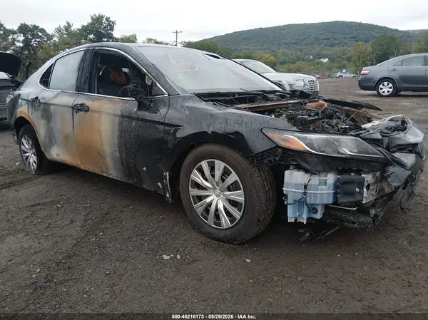 4T1C31AK2RU630484 2024 TOYOTA CAMRY - Image 1