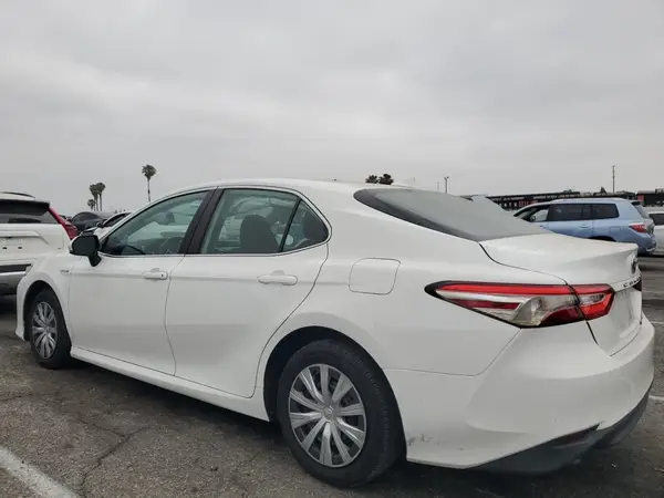 4T1C31AK3LU520941 2020 TOYOTA CAMRY - Image 2