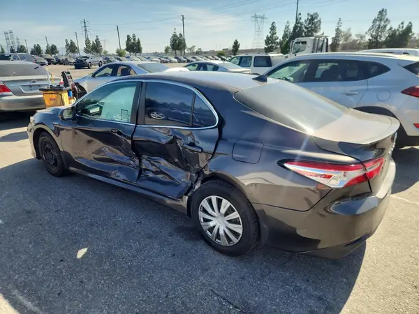 4T1C31AK3LU528196 2020 TOYOTA CAMRY - Image 2