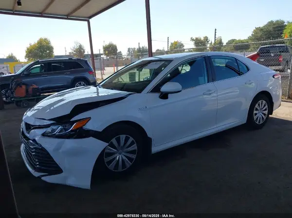 4T1C31AK3LU535875 2020 TOYOTA CAMRY - Image 2