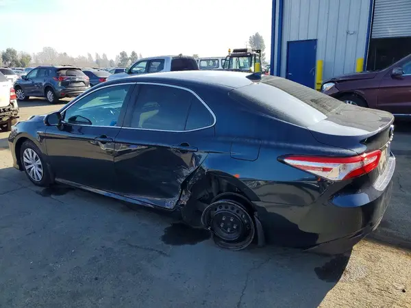 4T1C31AK3LU536718 2020 TOYOTA CAMRY - Image 2