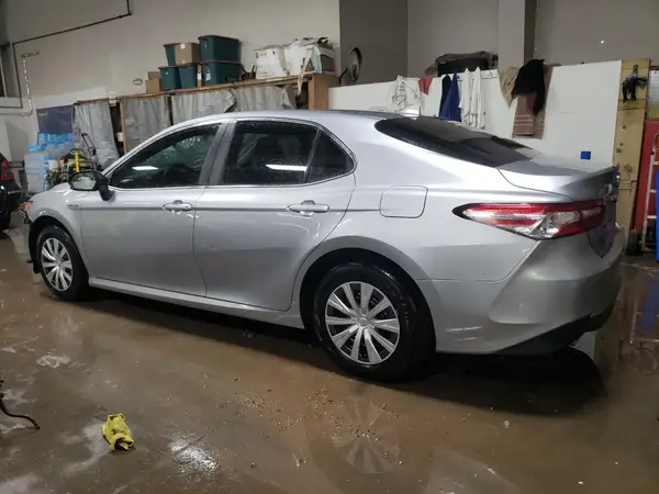 4T1C31AK3LU542910 2020 TOYOTA CAMRY - Image 2