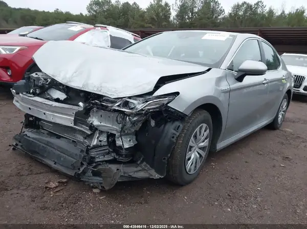 4T1C31AK3MU024698 2021 TOYOTA CAMRY - Image 2
