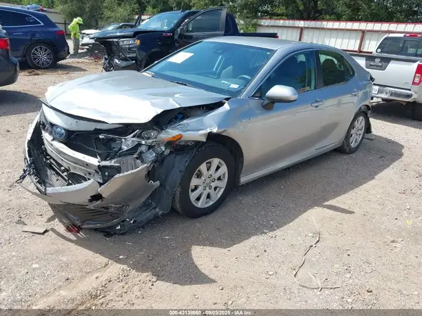 4T1C31AK3MU549454 2021 TOYOTA CAMRY - Image 2