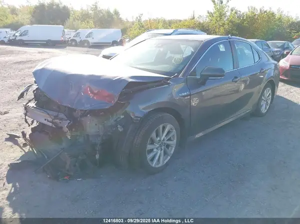 4T1C31AK3MU558137 2021 TOYOTA CAMRY - Image 2