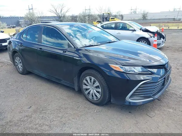 4T1C31AK3MU560485 2021 TOYOTA CAMRY - Image 1