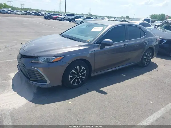 4T1C31AK3MU560793 2021 TOYOTA CAMRY - Image 2