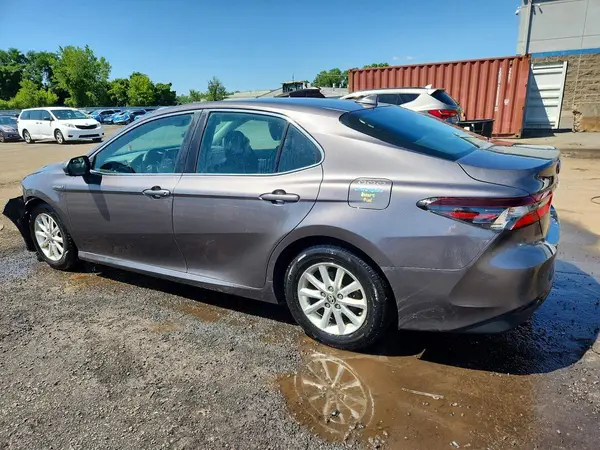 4T1C31AK3MU561488 2021 TOYOTA CAMRY - Image 2
