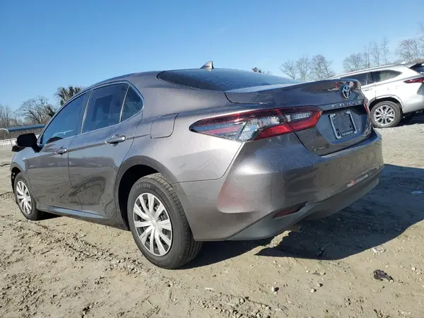 4T1C31AK3MU567260 2021 TOYOTA CAMRY - Image 2