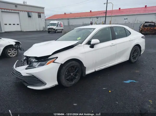 4T1C31AK3NU044953 2022 TOYOTA CAMRY - Image 2