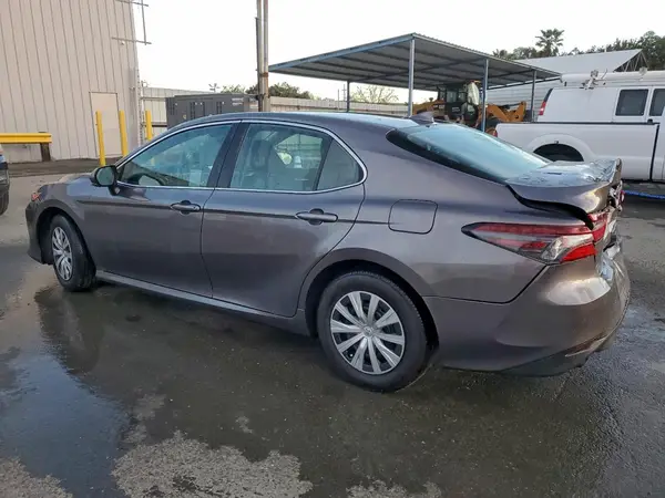 4T1C31AK3NU573688 2022 TOYOTA CAMRY - Image 2