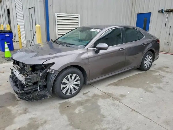 4T1C31AK3NU581080 2022 TOYOTA CAMRY - Image 1
