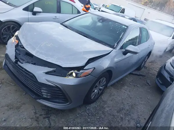 4T1C31AK3NU584626 2022 TOYOTA CAMRY - Image 2