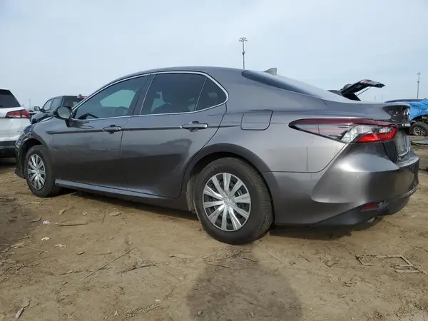 4T1C31AK3NU586909 2022 TOYOTA CAMRY - Image 2