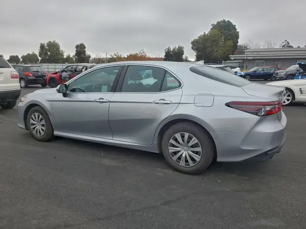 4T1C31AK3NU587297 2022 TOYOTA CAMRY - Image 2