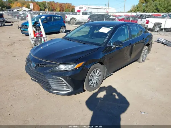 4T1C31AK3NU588370 2022 TOYOTA CAMRY - Image 2