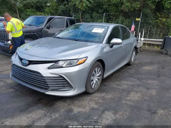 4T1C31AK3NU595710 2022 TOYOTA CAMRY - Image 2