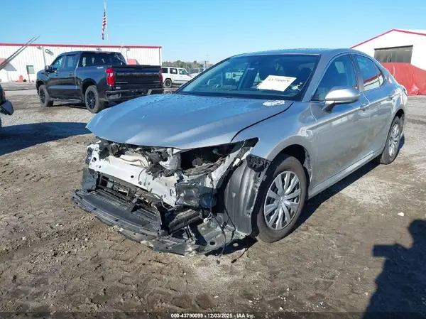 4T1C31AK3PU615439 2023 TOYOTA CAMRY - Image 2