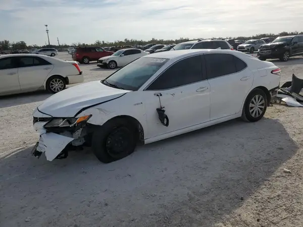 4T1C31AK4LU518308 2020 TOYOTA CAMRY - Image 1