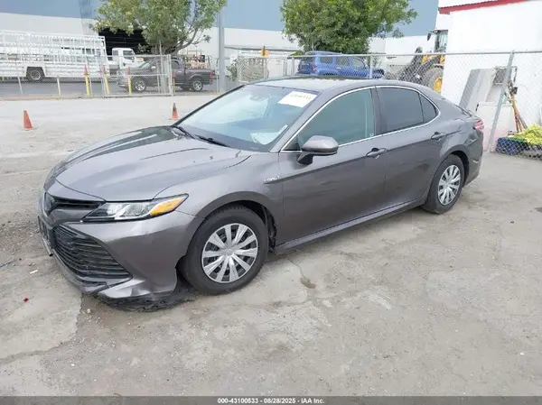 4T1C31AK4LU518924 2020 TOYOTA CAMRY - Image 2