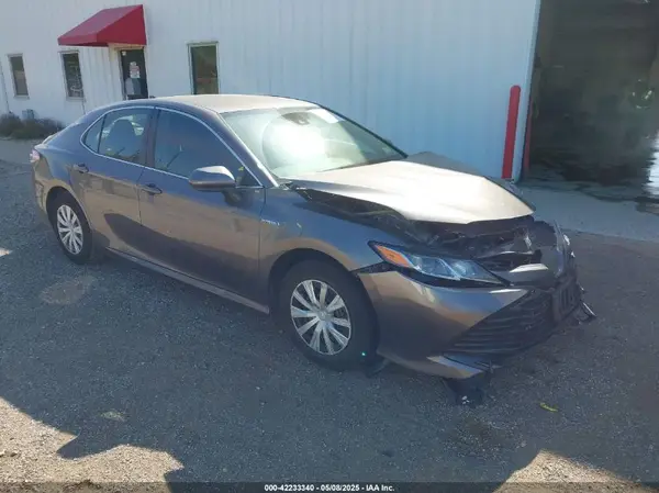 4T1C31AK4LU523380 2020 TOYOTA CAMRY - Image 1
