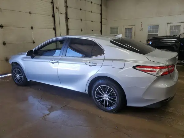 4T1C31AK4LU536002 2020 TOYOTA CAMRY - Image 2