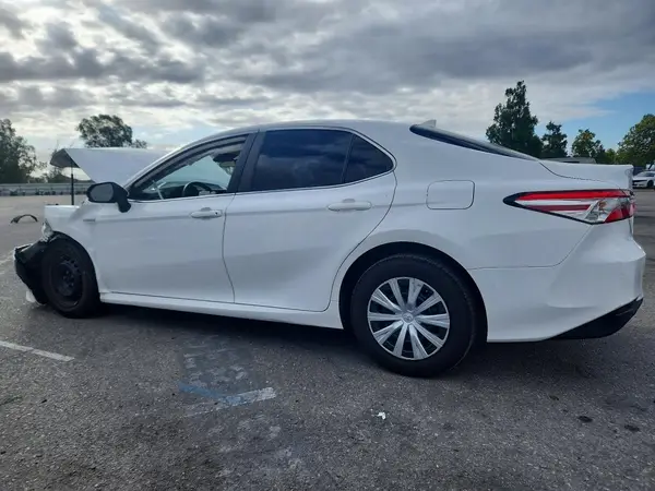 4T1C31AK4LU542429 2020 TOYOTA CAMRY - Image 2