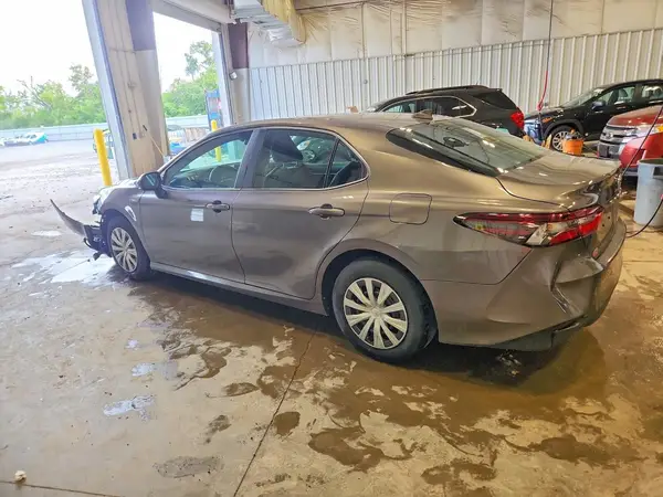 4T1C31AK4MU564190 2021 TOYOTA CAMRY - Image 2