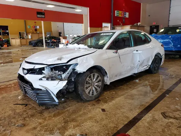 4T1C31AK4NU575420 2022 TOYOTA CAMRY - Image 1