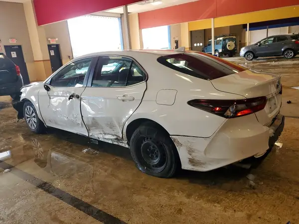 4T1C31AK4NU575420 2022 TOYOTA CAMRY - Image 2