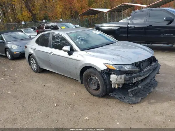 4T1C31AK4NU581671 2022 TOYOTA CAMRY - Image 1