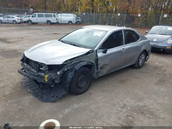 4T1C31AK4NU581671 2022 TOYOTA CAMRY - Image 2